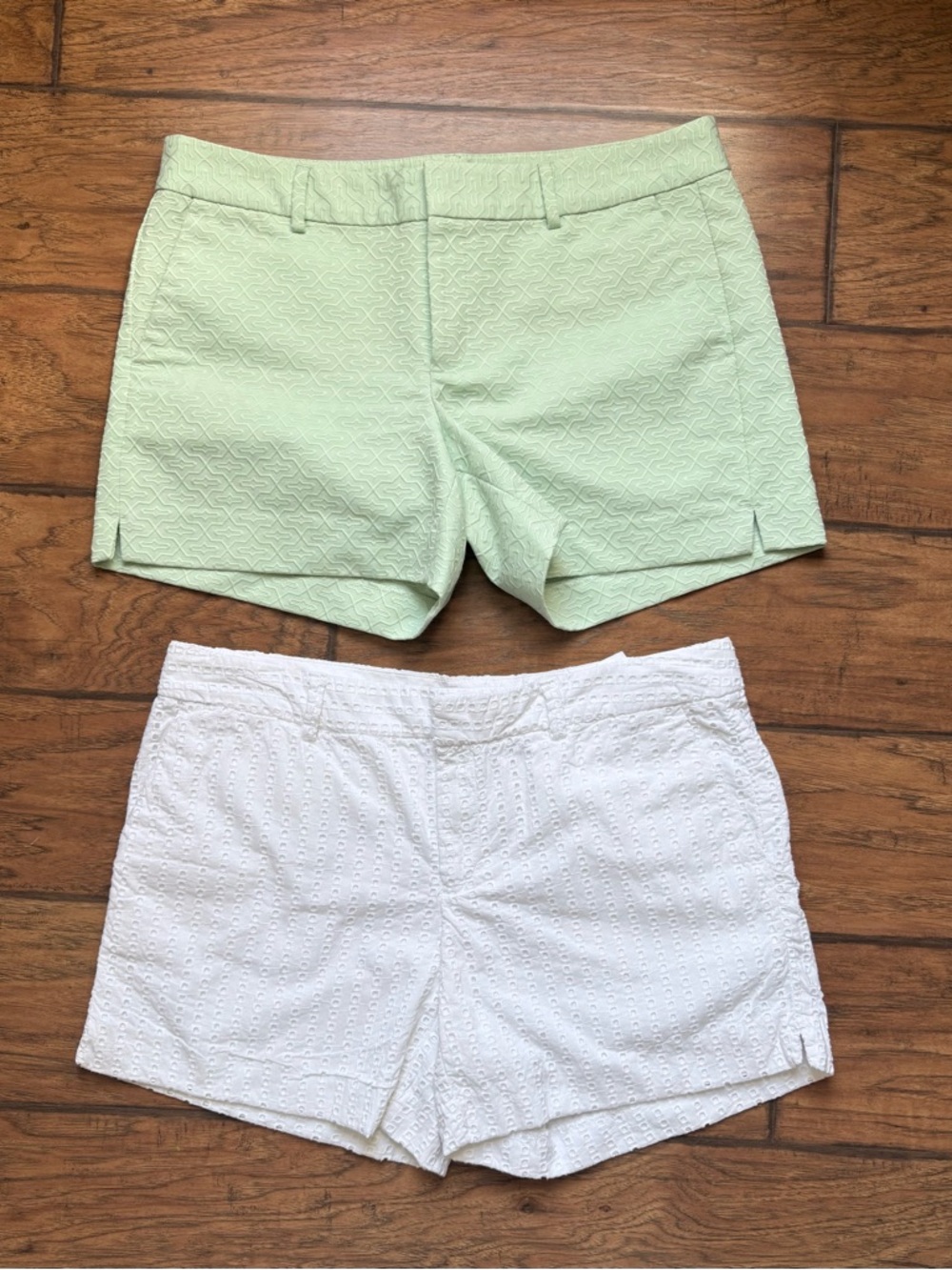 Banana Republic Shorts Bundle Sz 8 Textured Mint + White Eyelet Tailored Shorts - Picture 4 of 12
